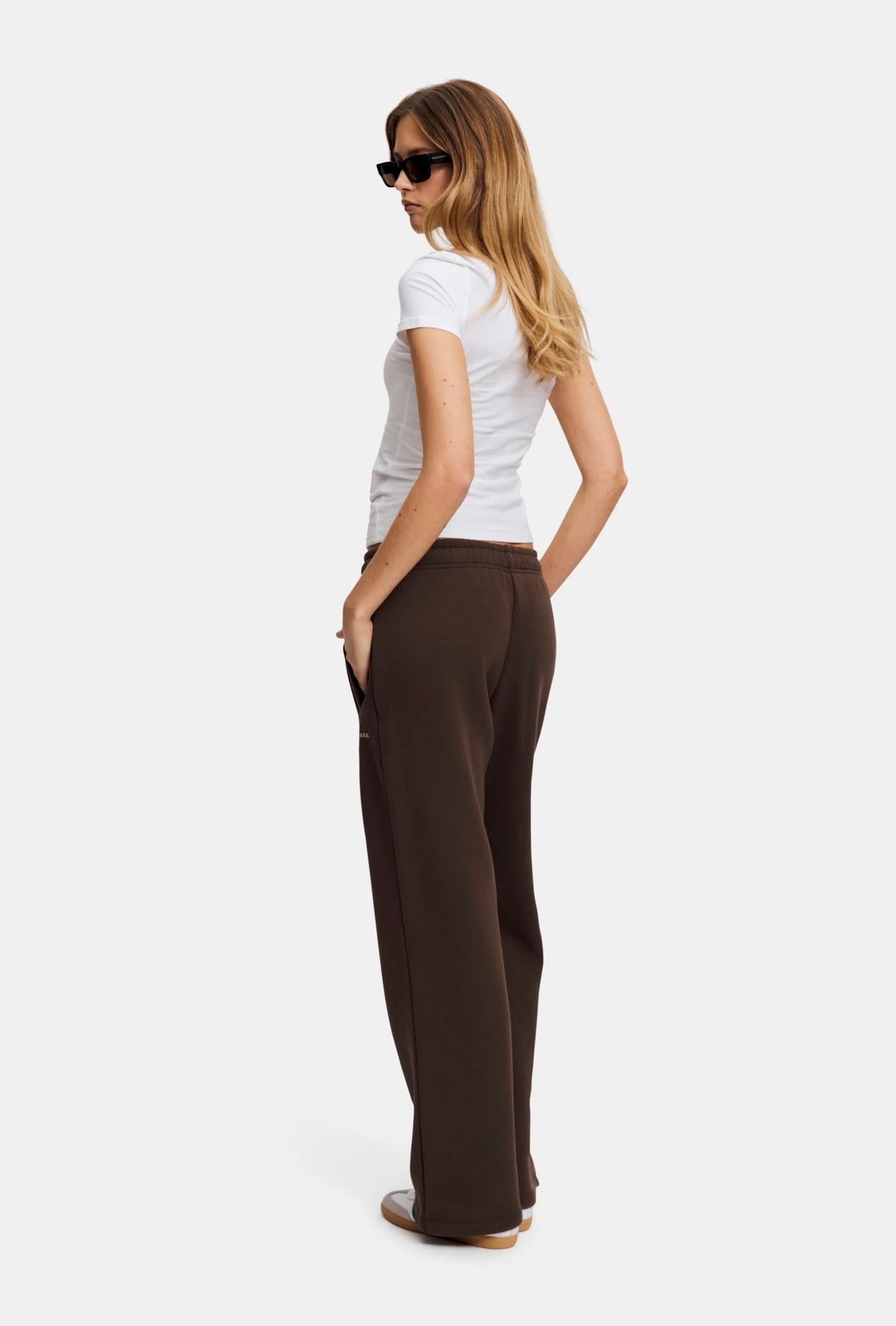 W. Cosmo Straight Leg Espresso