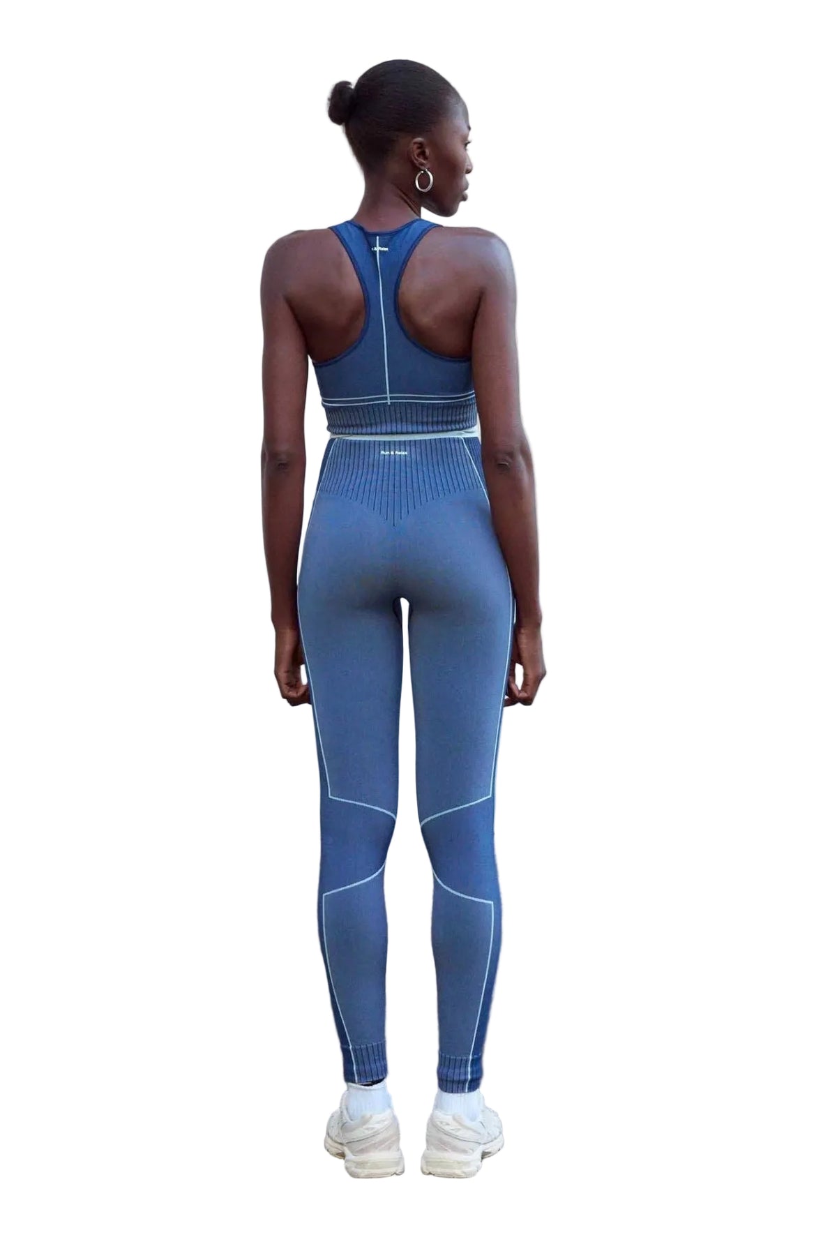 Reveal Seamless Sportsbra, Midnight Blue -Run & Relax